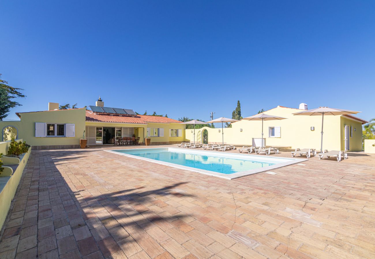 Villa em Lagos - Villa Dean: Private Pool | For Families | AC & WI-FI | Near Golf Course