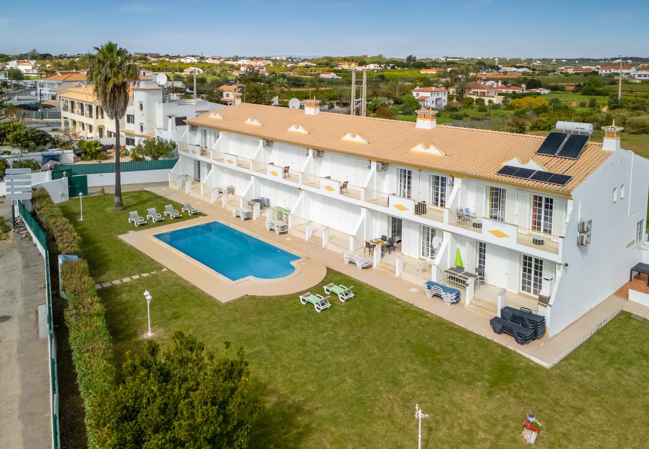 Casa geminada em Albufeira - Casa Pimenta