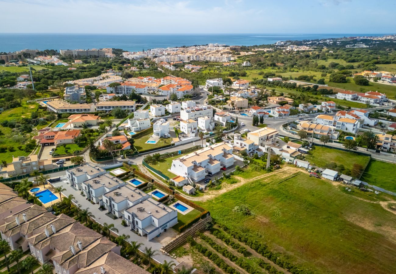 Casa geminada em Albufeira - Casa Pimenta