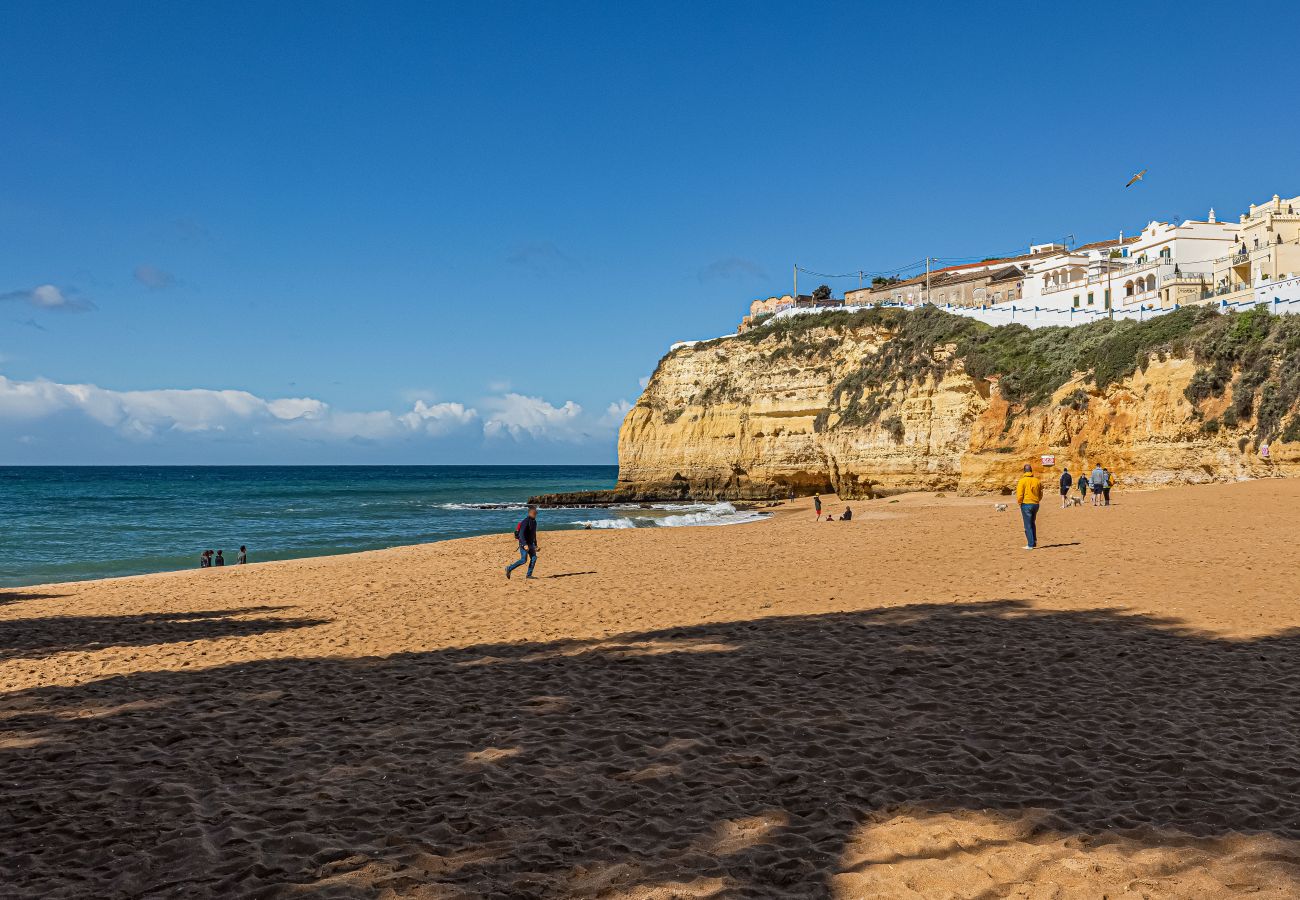 Apartamento em Carvoeiro - By The Beach Carvoerio | Family and Couples