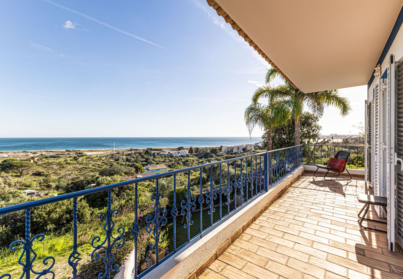 Villa em Lagos - Roque House View - 3 Bedroom Sea Front Villa