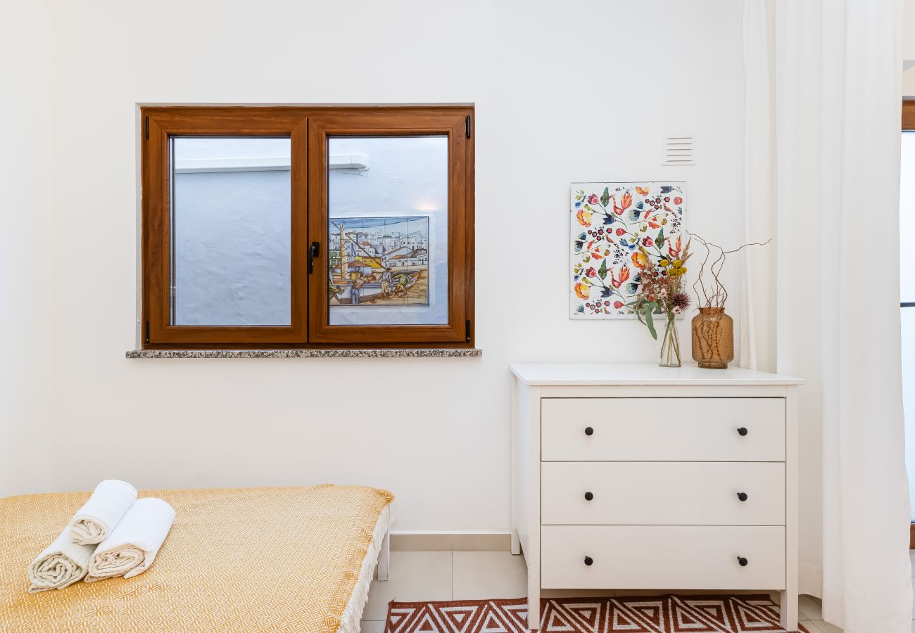 Townhouse in Ferragudo - Casa Saudade - 400m From The Beach Townhouse