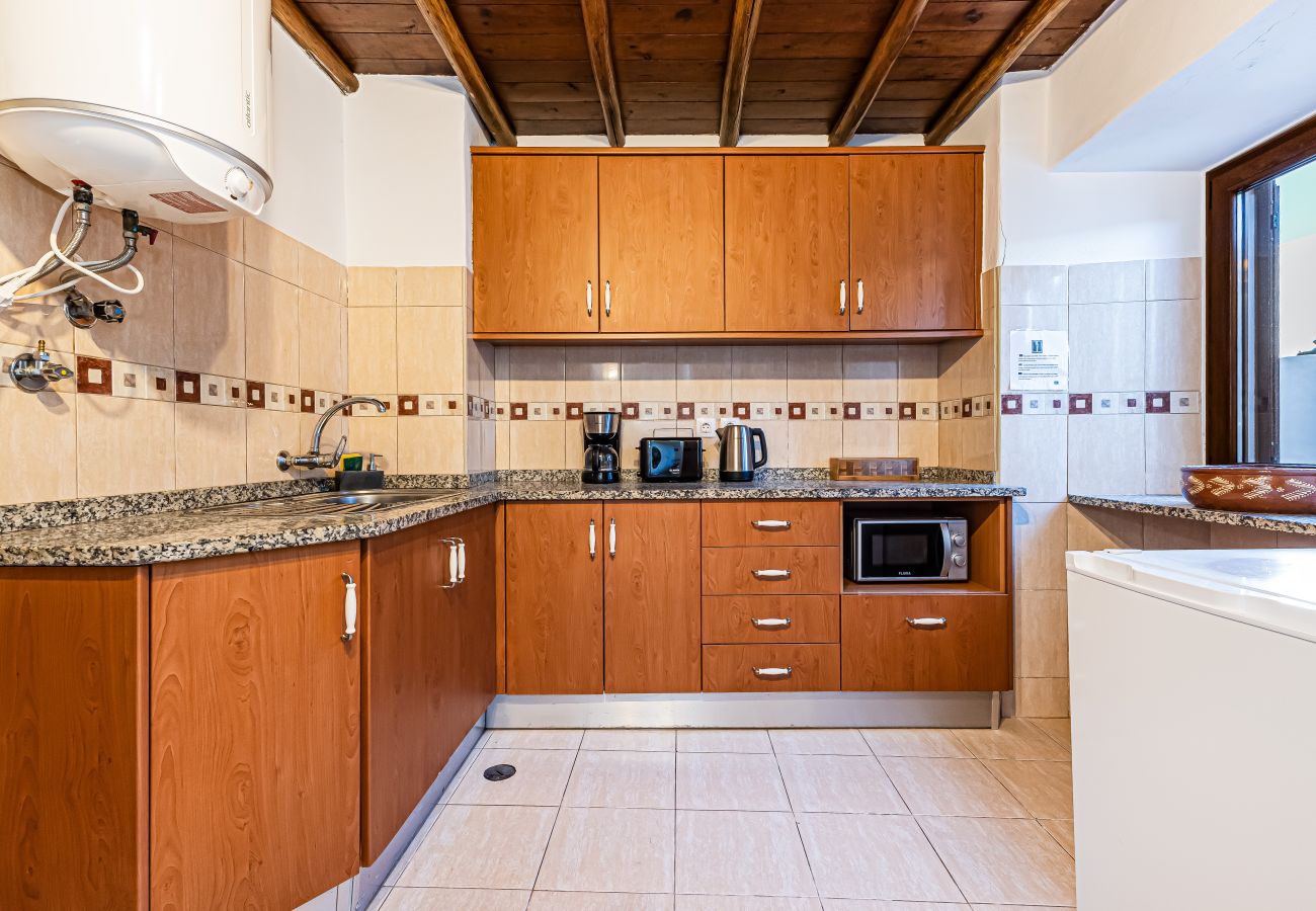 Townhouse in Ferragudo - Casa Saudade - 400m From The Beach Townhouse